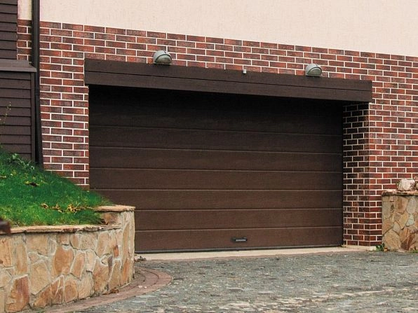 Секционные ворота 2500х2200 мм коричнево-красные DoorHan rsd02, anapa.doorhan.ru